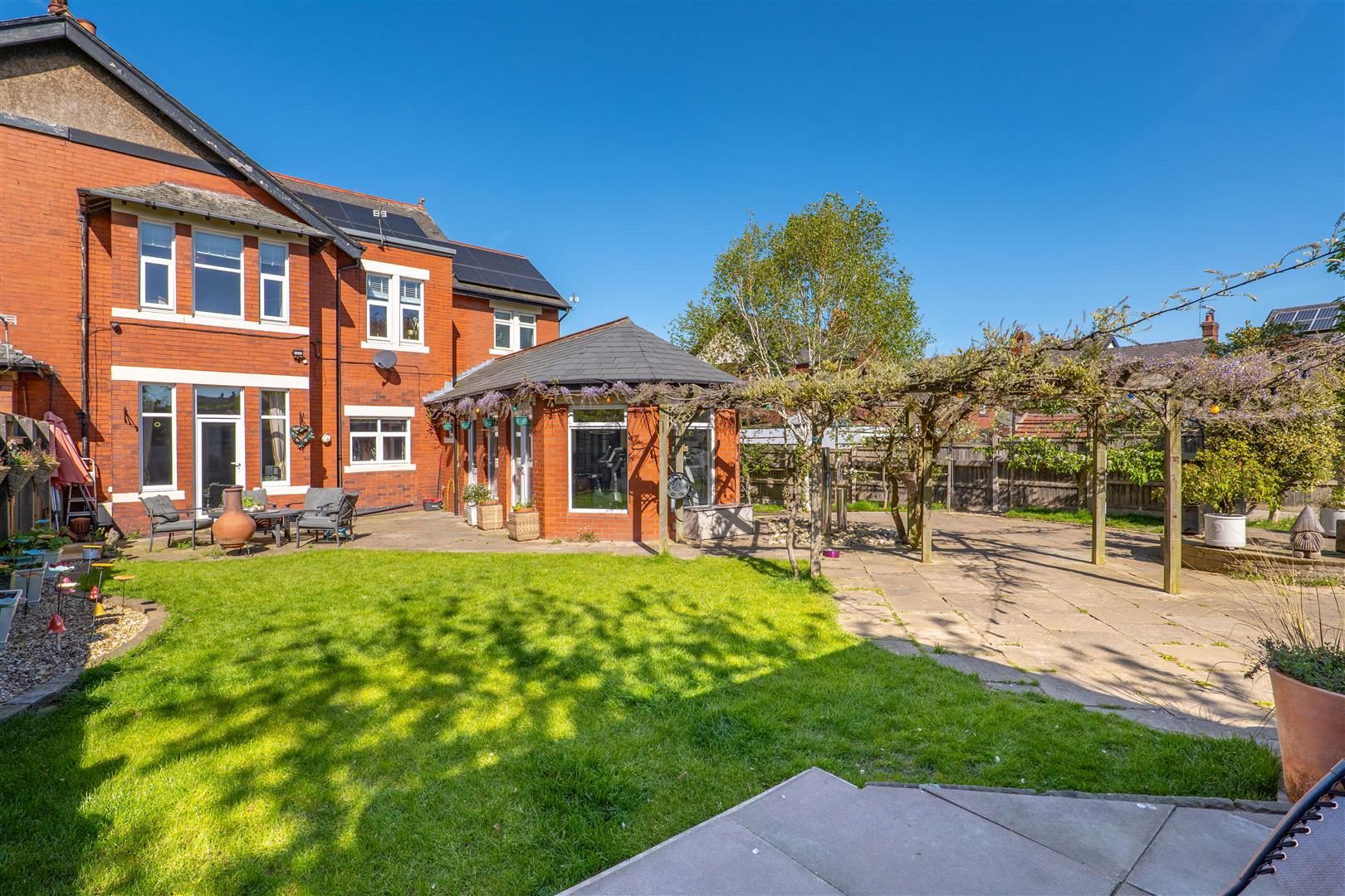 5 bed property in Windsor Road, Chorley